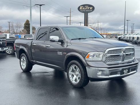 Used 2017 RAM 1500 Laramie image 3