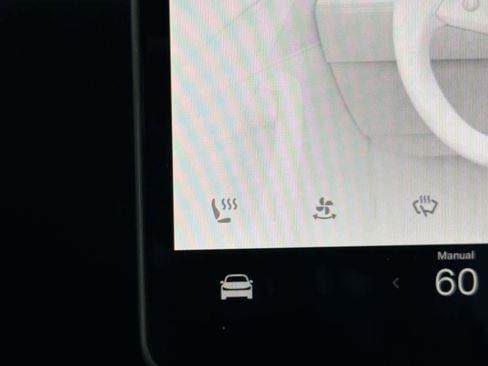 Used 2026 Tesla Model Y 2WD image 22