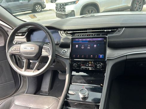 Used 2023 Jeep Grand Cherokee Limited AWD/4WD image 34