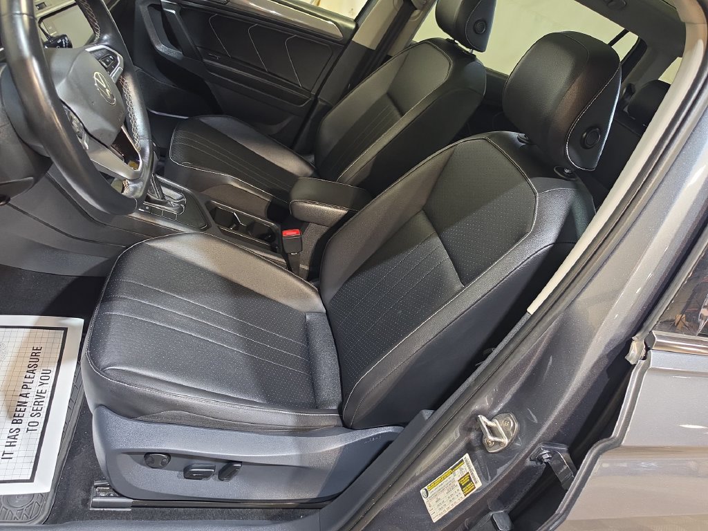 Used 2022 Volkswagen Tiguan SE FWD image 13