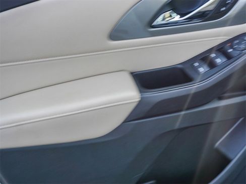 Used 2023 Chevrolet Traverse LS w/ Safety Package image 16