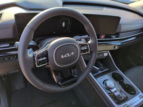 New 2026 Kia Carnival SX Prestige image 9