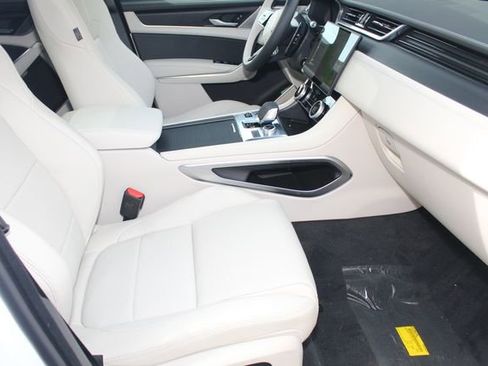 New 2026 Jaguar F-PACE R-Dynamic S image 3