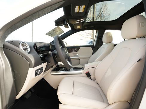 New 2026 Mercedes-Benz GLA 250 image 38