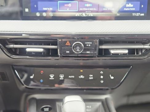 New 2026 Nissan Kicks SR w/ Cold Weather Package FWD image 23