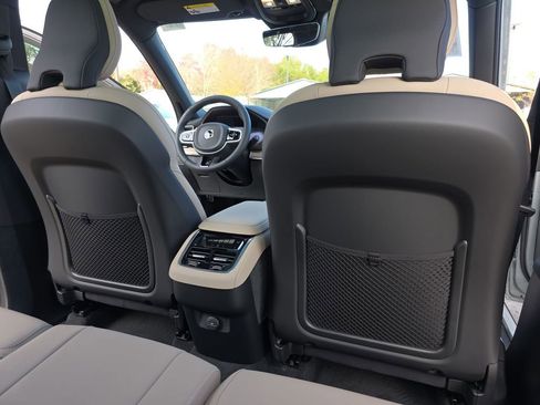 New 2026 Volvo XC90 B6 Plus w/ Protection Package Premier image 19