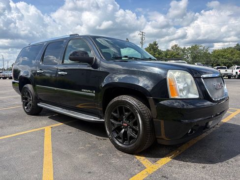 Used 2009 GMC Yukon XL Denali AWD/4WD image 4