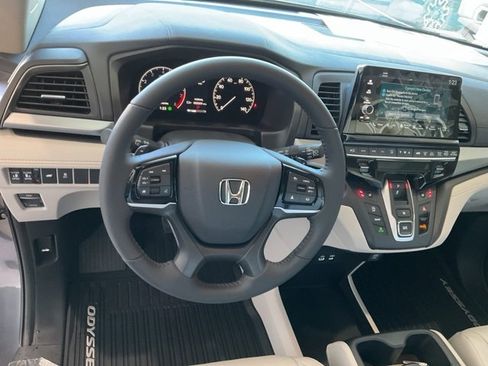 New 2026 Honda Odyssey EX-L image 8