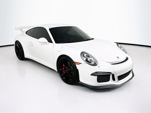 Used 2015 Porsche 911 GT3 RWD image 4