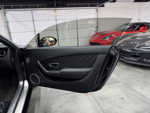 Used 2017 Bentley Continental GT image 25
