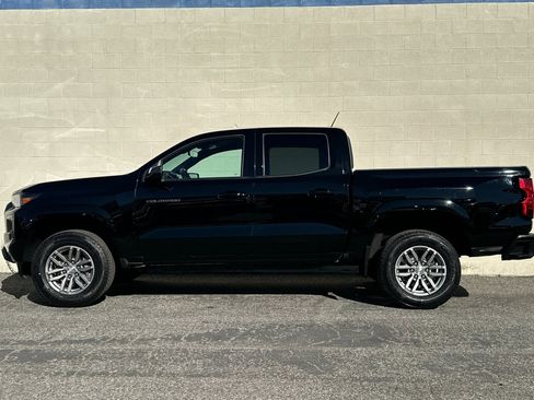 Used 2024 Chevrolet Colorado LT w/ LT Convenience Package image 7