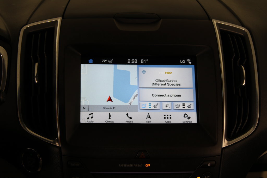 Used 2018 Ford Edge Titanium w/ Equipment Group 301A AWD/4WD image 7