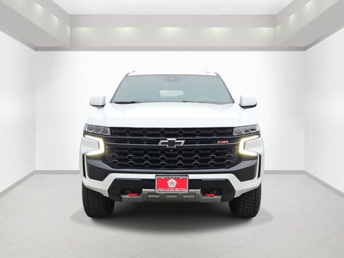 Used 2023 Chevrolet Tahoe Z71 w/ Luxury Package AWD/4WD image 2
