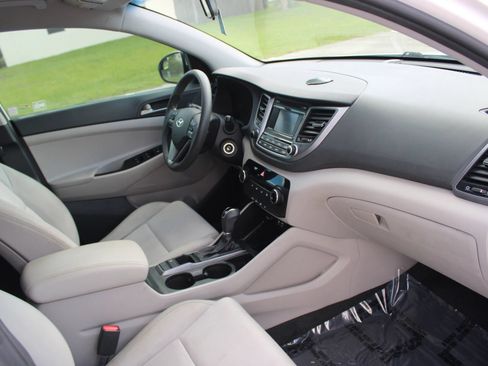 Used 2018 Hyundai Tucson SE FWD image 27