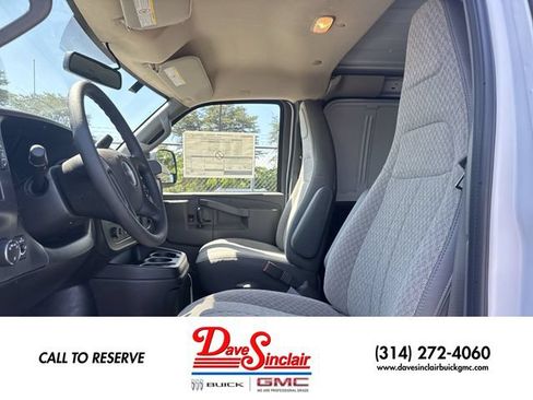 New 2026 GMC Savana 2500 RWD image 11