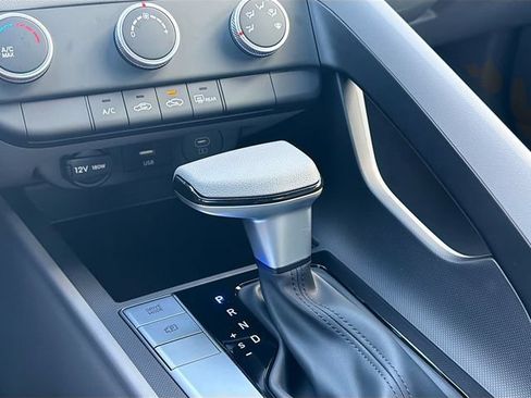 Certified 2026 Hyundai Elantra SE FWD image 16