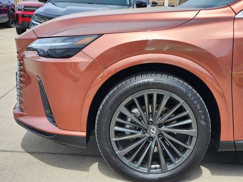 Used 2025 Lexus RX 350h 350h Premium w/ Accessory Package image 5