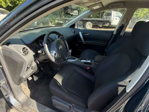 Used 2015 Nissan Rogue S w/ Convenience Package AWD/4WD image 9