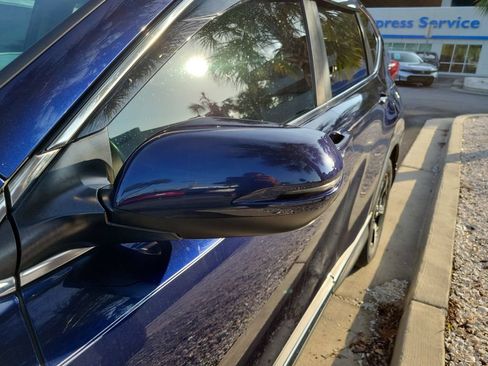 Used 2019 Honda CR-V Touring image 6