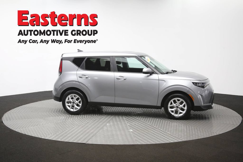 Used 2023 Kia Soul LX w/ Option Group 015 FWD image 48