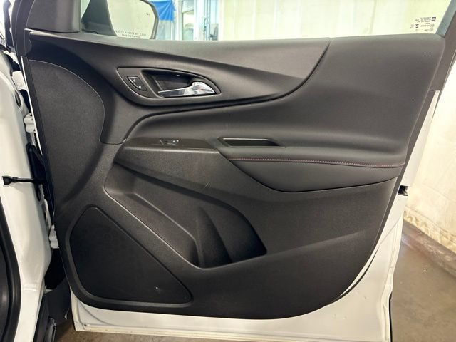 Used 2024 Chevrolet Equinox RS FWD image 39