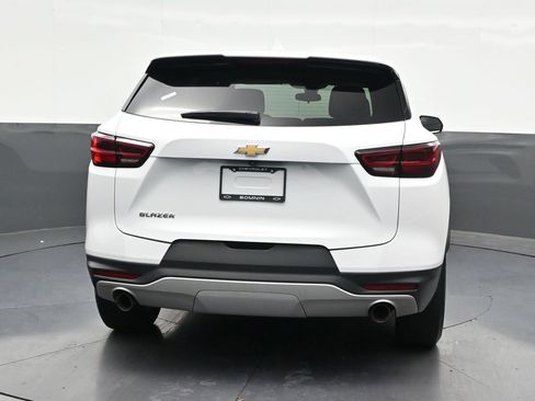 Used 2024 Chevrolet Blazer LT FWD image 4
