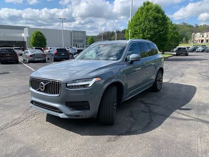 Used 2021 Volvo XC90 T6 Momentum w/ Advanced Package