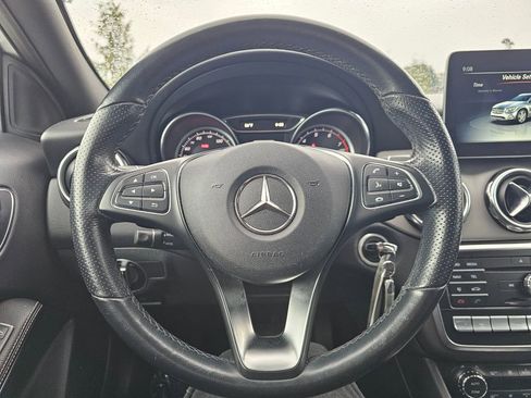 Used 2019 Mercedes-Benz GLA 250 4MATIC image 25