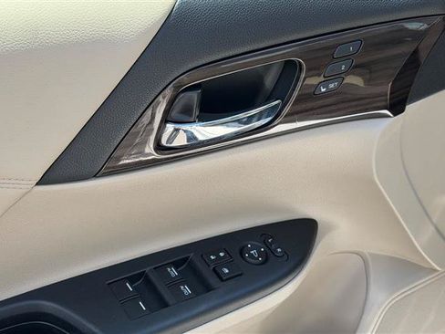 Used 2016 Honda Accord EX-L image 22