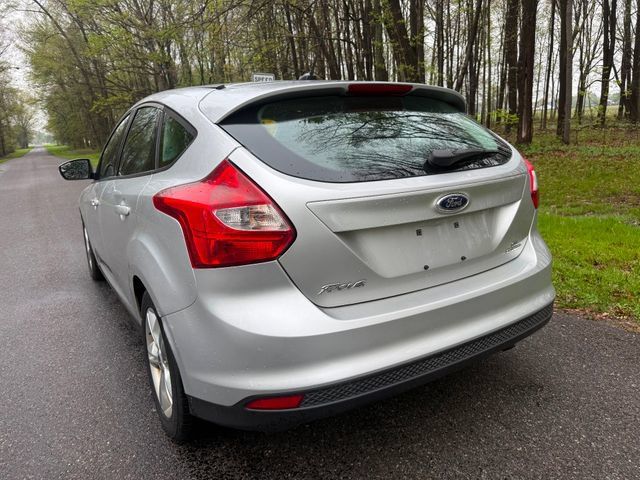 Used 2014 Ford Focus SE FWD image 3