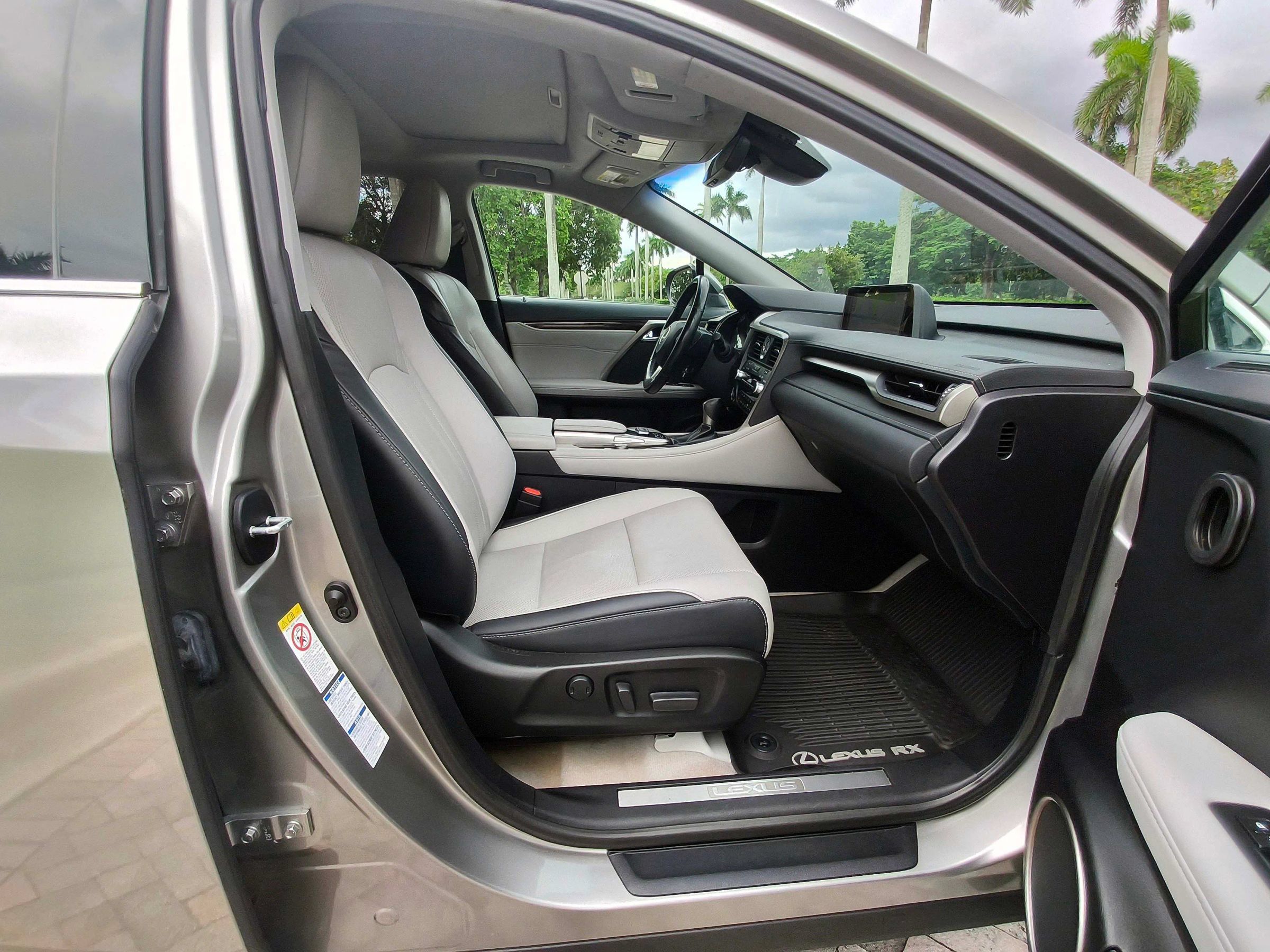 Used 2019 Lexus RX 350 AWD w/ Navigation Package image 41
