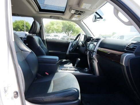 Used 2016 Toyota 4Runner Limited AWD/4WD image 17