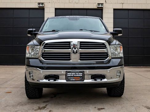 Used 2017 RAM 1500 Lone Star AWD/4WD image 2