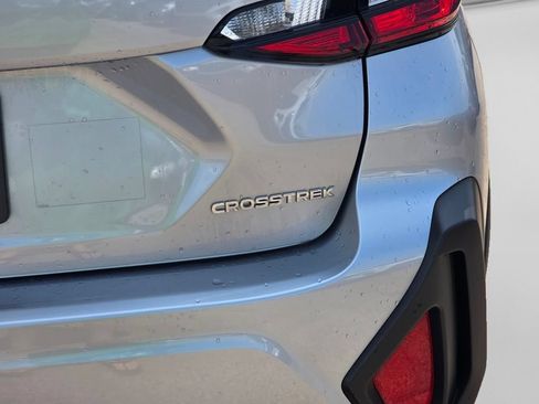 Used 2024 Subaru Crosstrek 2.0i AWD/4WD image 9