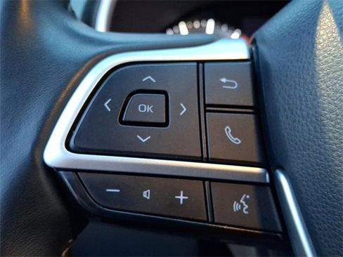 Certified 2024 Toyota Highlander XLE image 27