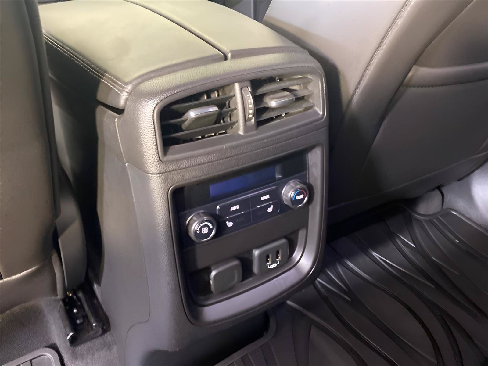 Certified 2019 Buick Envision Essence AWD/4WD image 21