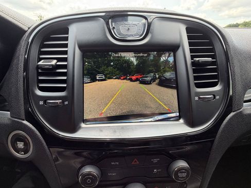 Used 2019 Chrysler 300 S AWD/4WD image 19