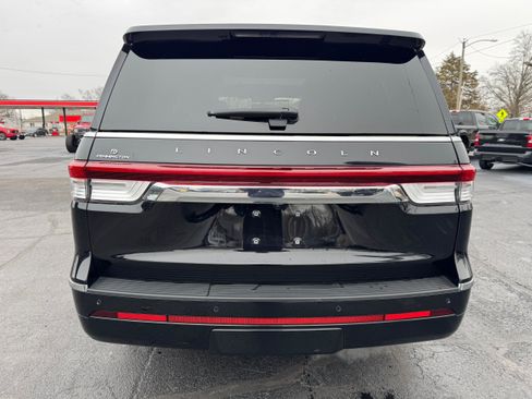 Used 2024 Lincoln Navigator Reserve AWD/4WD image 6