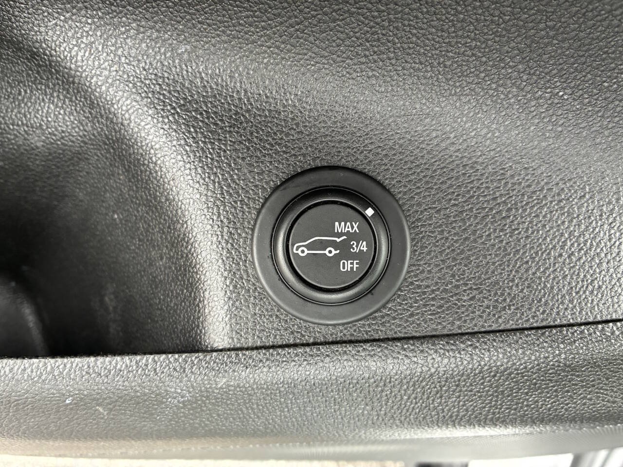 Used 2017 Buick Envision Essence AWD/4WD image 22