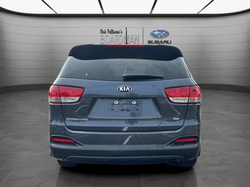 Used 2017 Kia Sorento FWD image 6