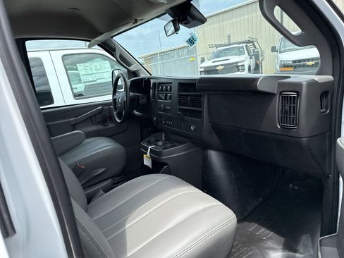 New 2025 Chevrolet Express 2500 w/ Driver Convenience Package image 20