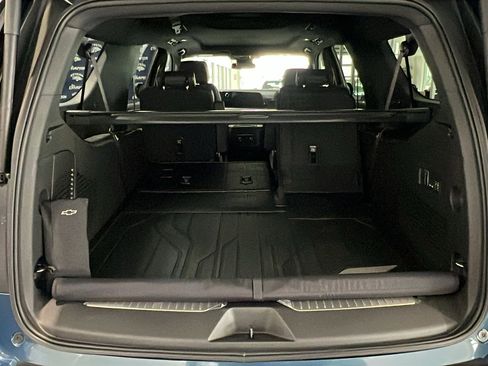 New 2026 Chevrolet Suburban Premier w/ Sun And Tow Package AWD/4WD image 7