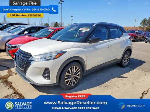Used 2021 Nissan Kicks SV image 1