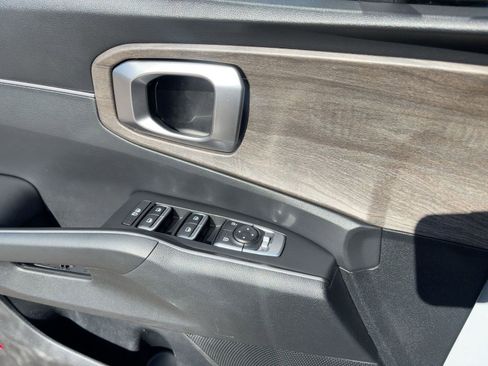 Used 2022 Kia Sorento S w/ Panoramic Sunroof Package image 13