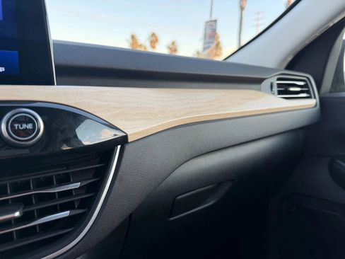 Used 2022 Ford Escape Titanium w/ Titanium Elite Package image 26