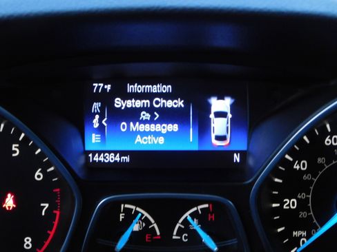 Used 2015 Ford Focus SE w/ Equipment Group 201A image 31