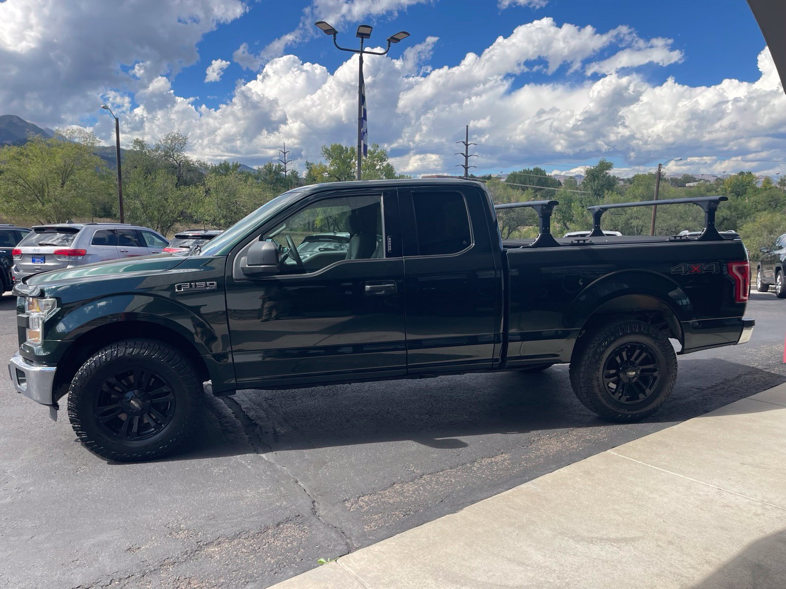 Used 2015 Ford F150 XLT AWD/4WD image 5