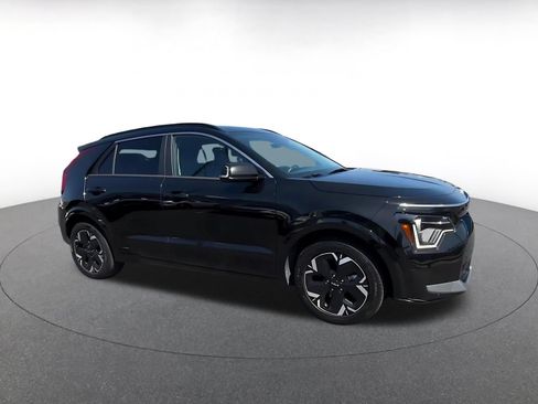 Used 2024 Kia Niro Wind FWD image 2