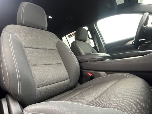 Used 2024 Chevrolet Traverse LT FWD image 27