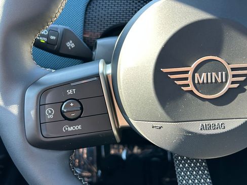 Used 2025 MINI Cooper Countryman S w/ Comfort Package Max image 19